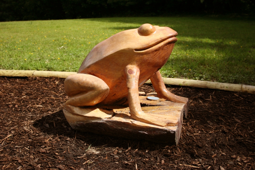 Frog Sculpture